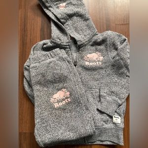 Roots Sweatshirt and Pants set 4T
